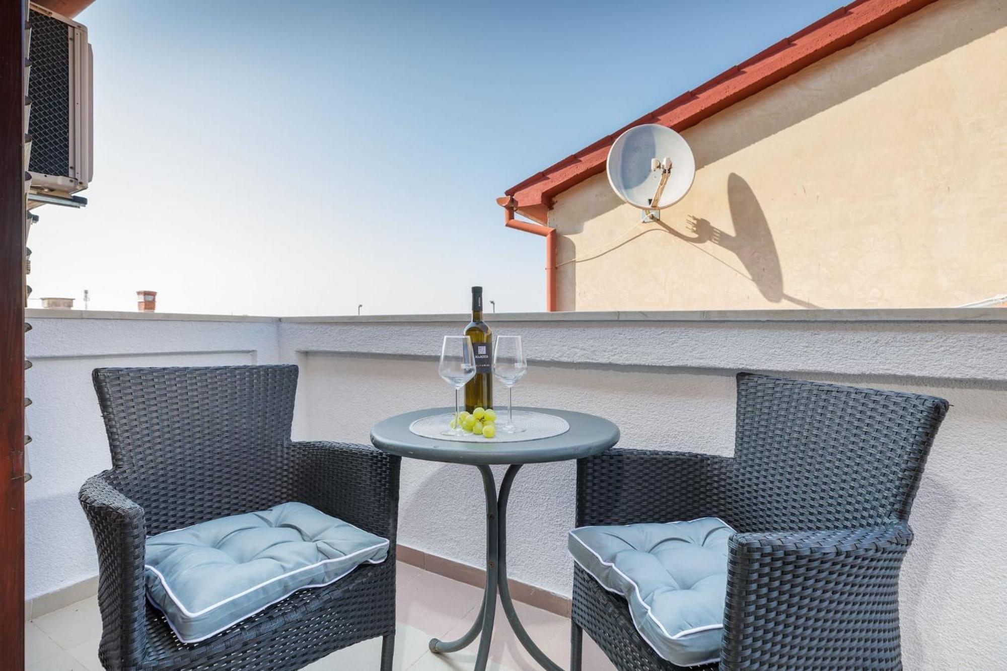 Marceta - Apartments & Rooms With Swimming Pool Fazana Exterior photo